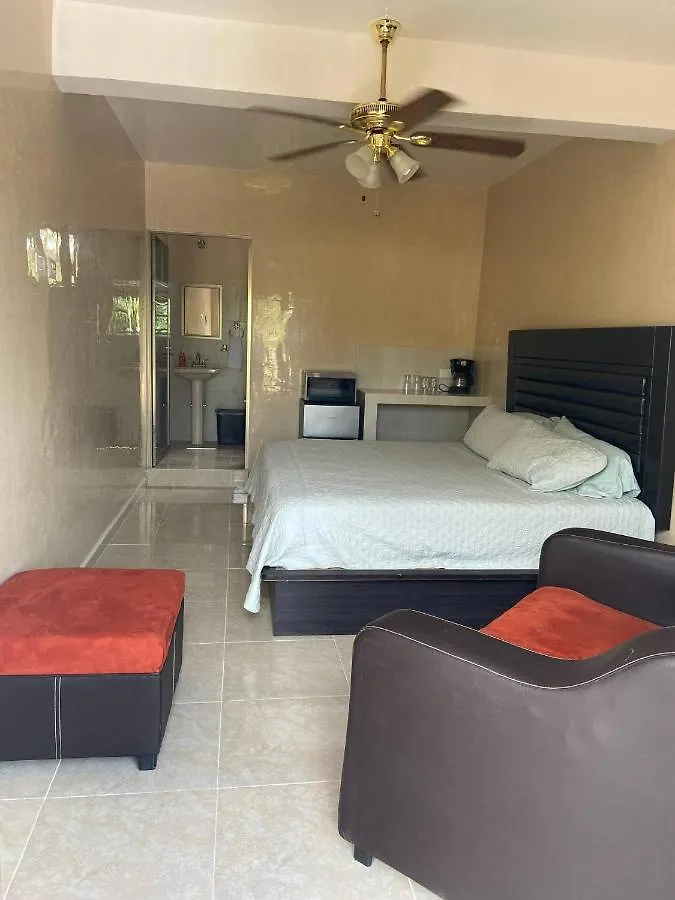 Bed & Breakfast Bed and Breakfast Casa Bugambilias Bacalar