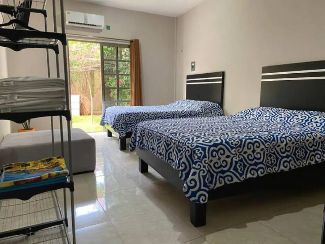 Bed & Breakfast Bed and Breakfast Casa Bugambilias Bacalar Mexiko